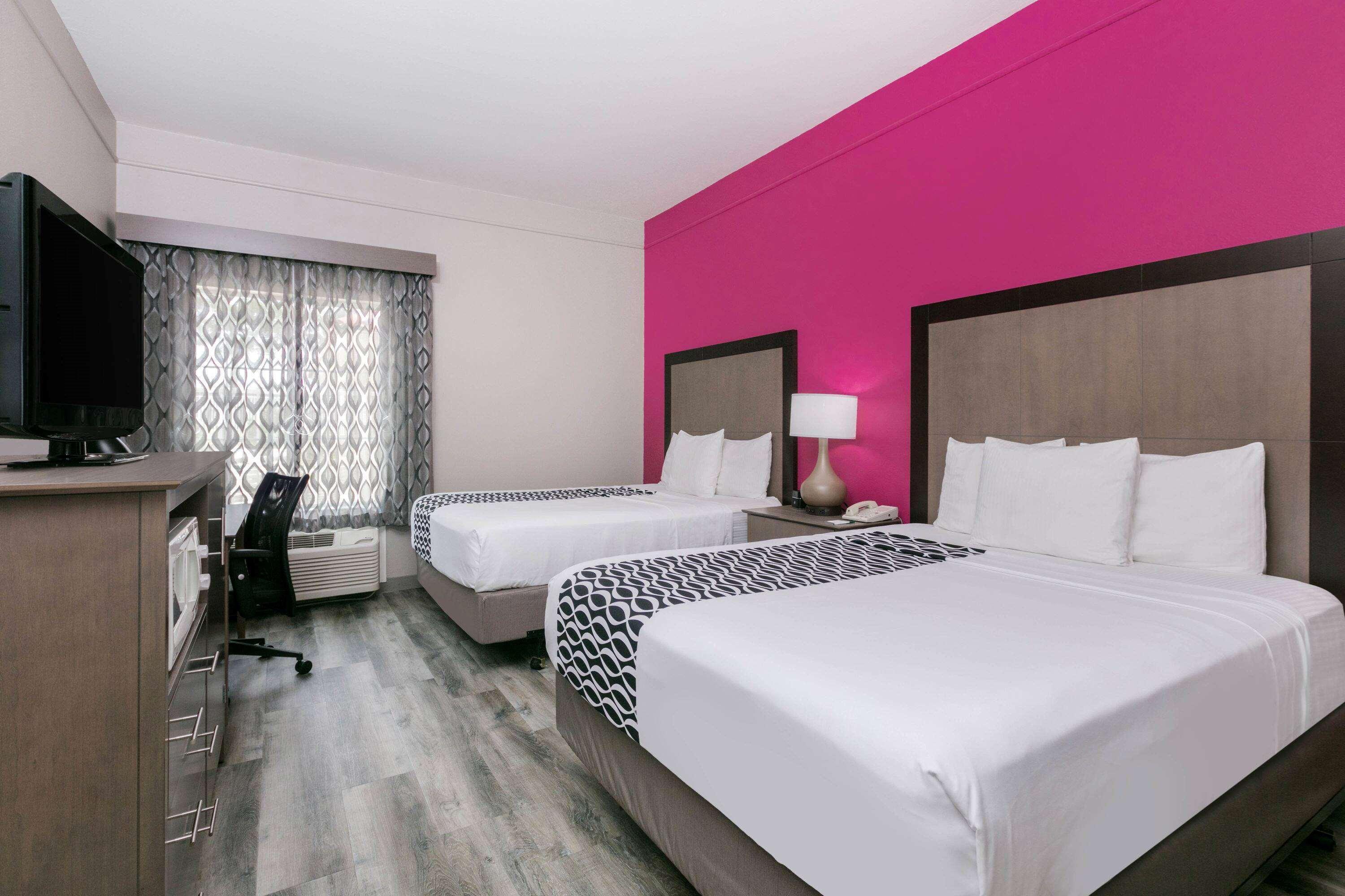 מלון La Quinta By Wyndham פרדריקסברג מראה חיצוני תמונה